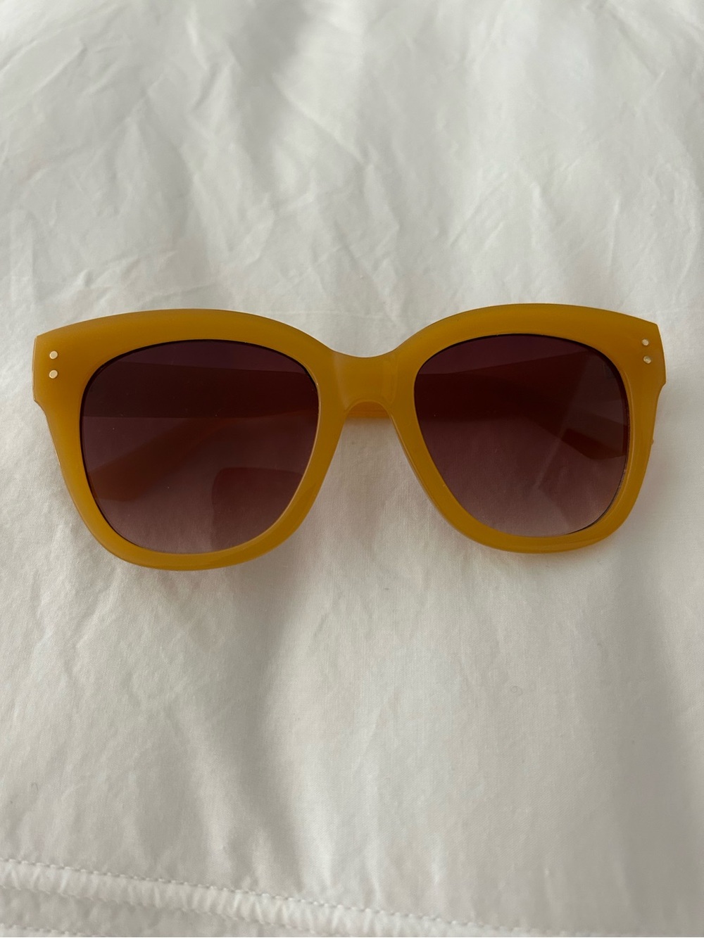 New oversized yellow sunglasses 😎